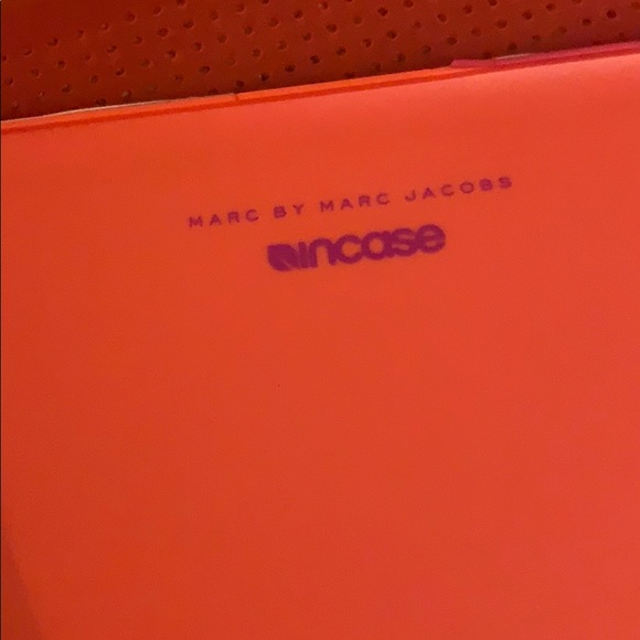 Marc Jacobs Incase Macbook Pro Case - Picture 2 of 4